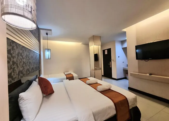 Cozi Hotel, Hotel